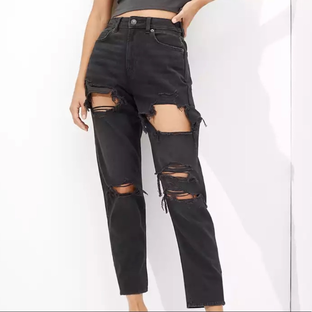 American eagle distress black mom jean